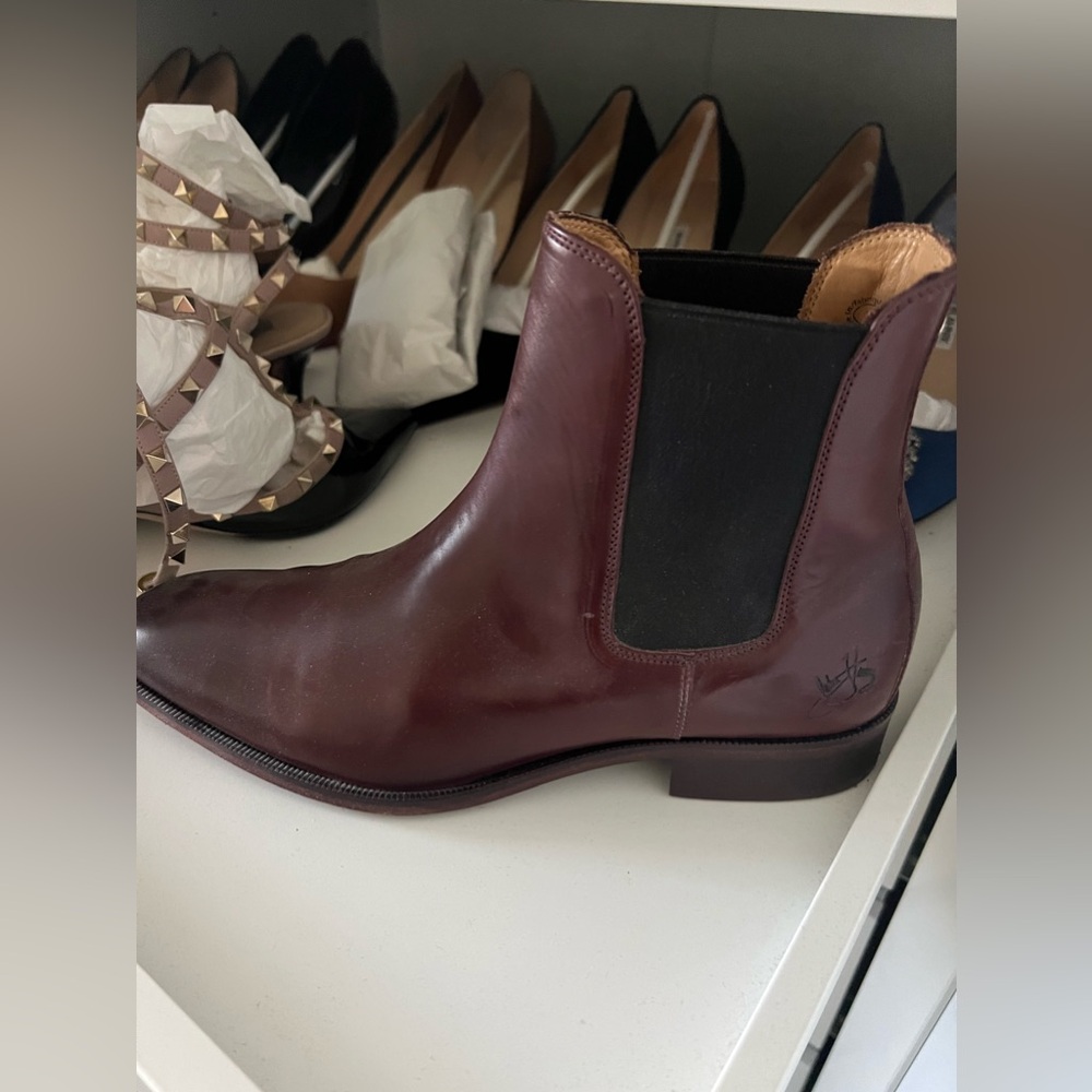 John fluevog Chelsea boots. Worn 1x. Size 10